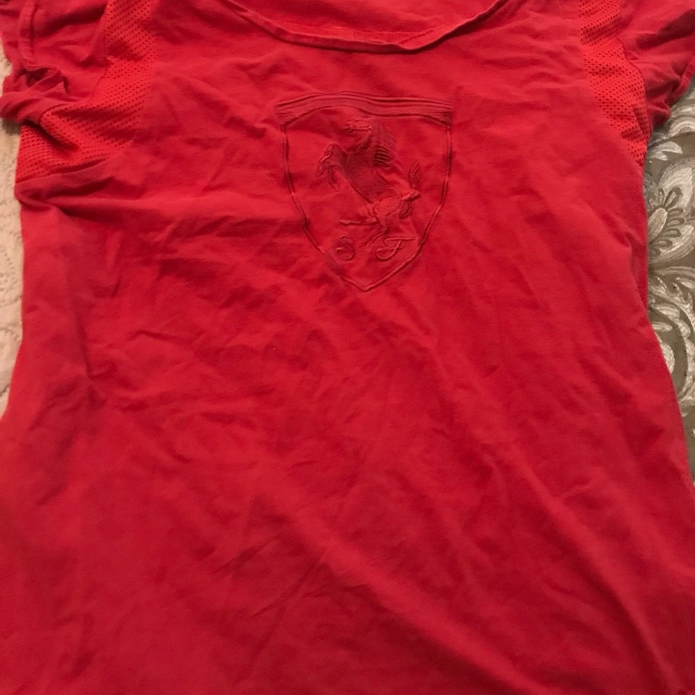 2 small Puma fitted tops